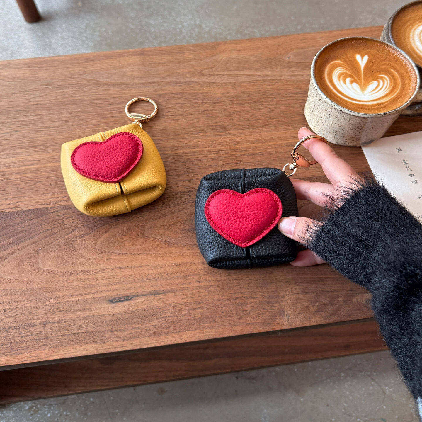 可爱迷你荔枝纹头层牛皮收纳包胖fufu爱心大福零钱耳机包装饰挂饰