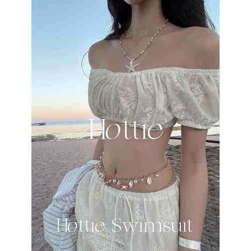 白色纯欲波西米亚抹胸分体泳衣