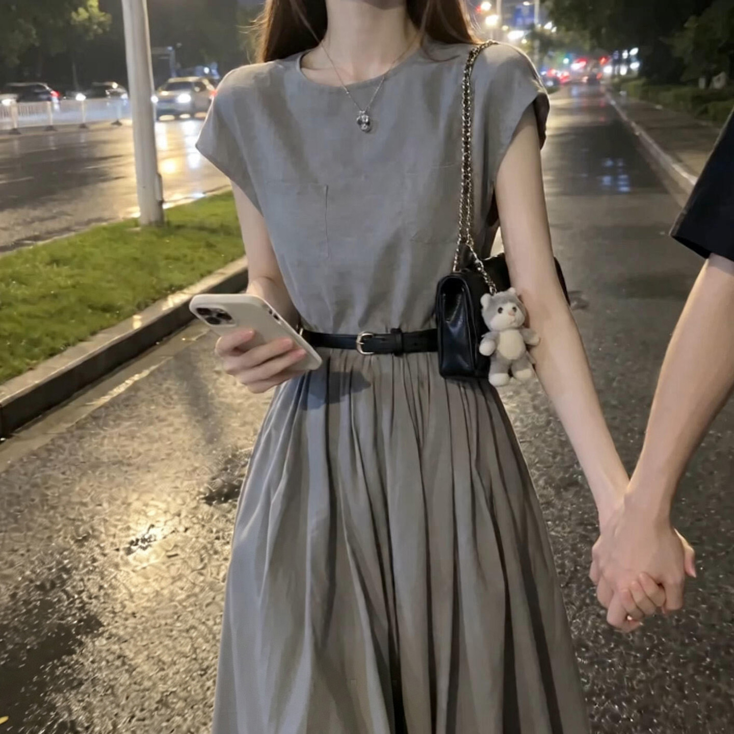 韩系休闲风高级感大方得体裙子夏季气质圆领飞飞袖收腰连衣裙长裙
