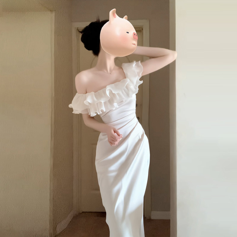 法式白色一字肩荷叶边连衣裙子女夏季纯欲风气质收腰包臀鱼尾长裙