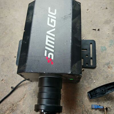 速魔SIMAGIC M10直驱基座 带电源适配器 拍