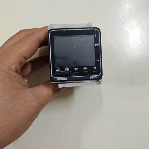 龙温控器E5CC-CX2DSM-804拆机成色