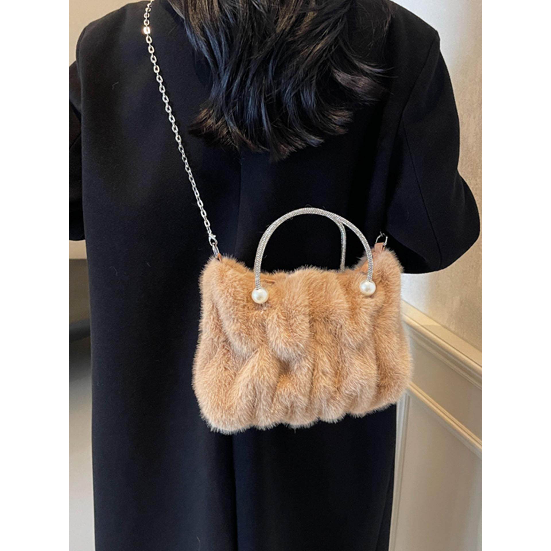 2025秋冬软乎乎毛毛包女款外出小巧便捷手提链条包超火单肩斜挎包