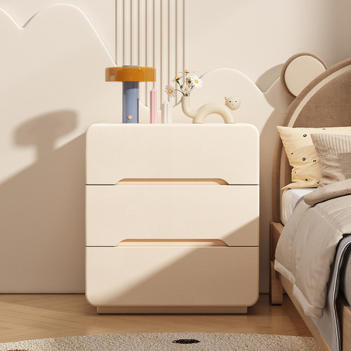 政府补贴15%奶油风实木床头柜