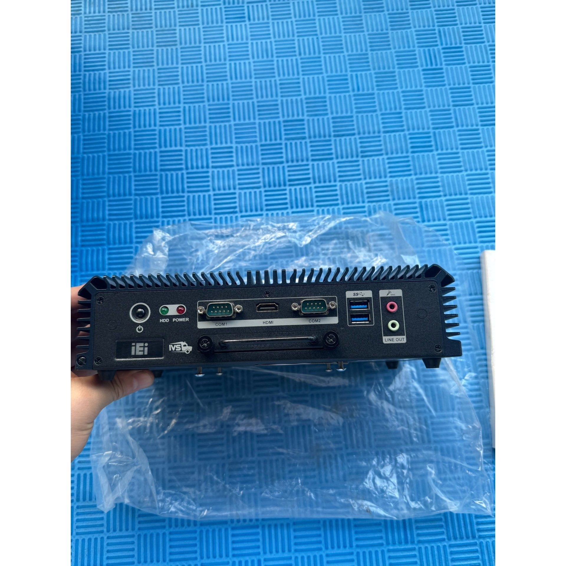 IEI威强 IVS-200-ULT2-i5/4G-R10 工议价产品