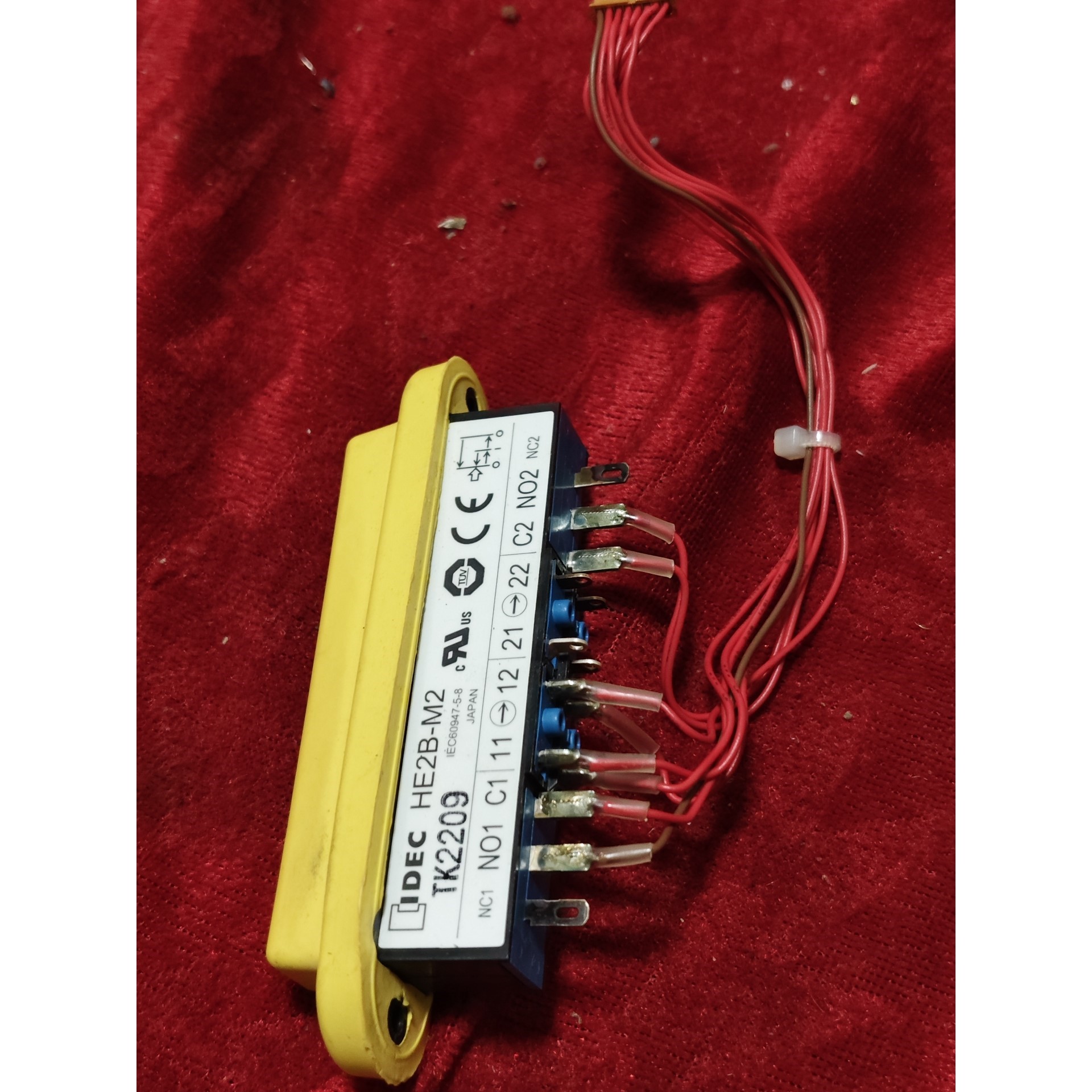 IDEC和泉使能开关HE2B-M2,型号TK2209,6脚带议价产品