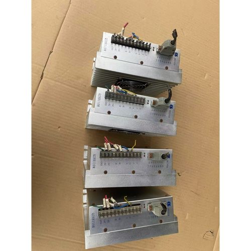 BS白山步进驱动器Q2HB110M、的、成色漂亮实物如图议价产品