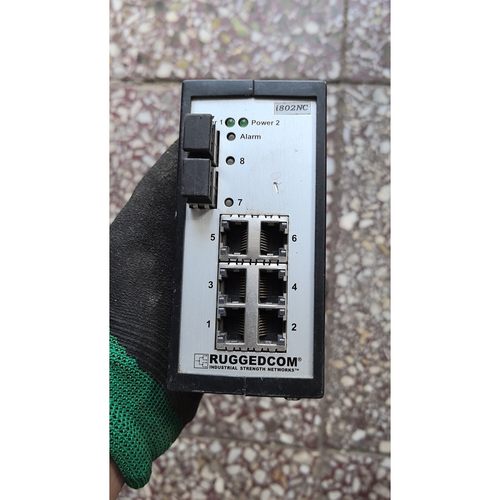 罗杰康交换机,I802NC-M-T-FX06-XX,成色如图