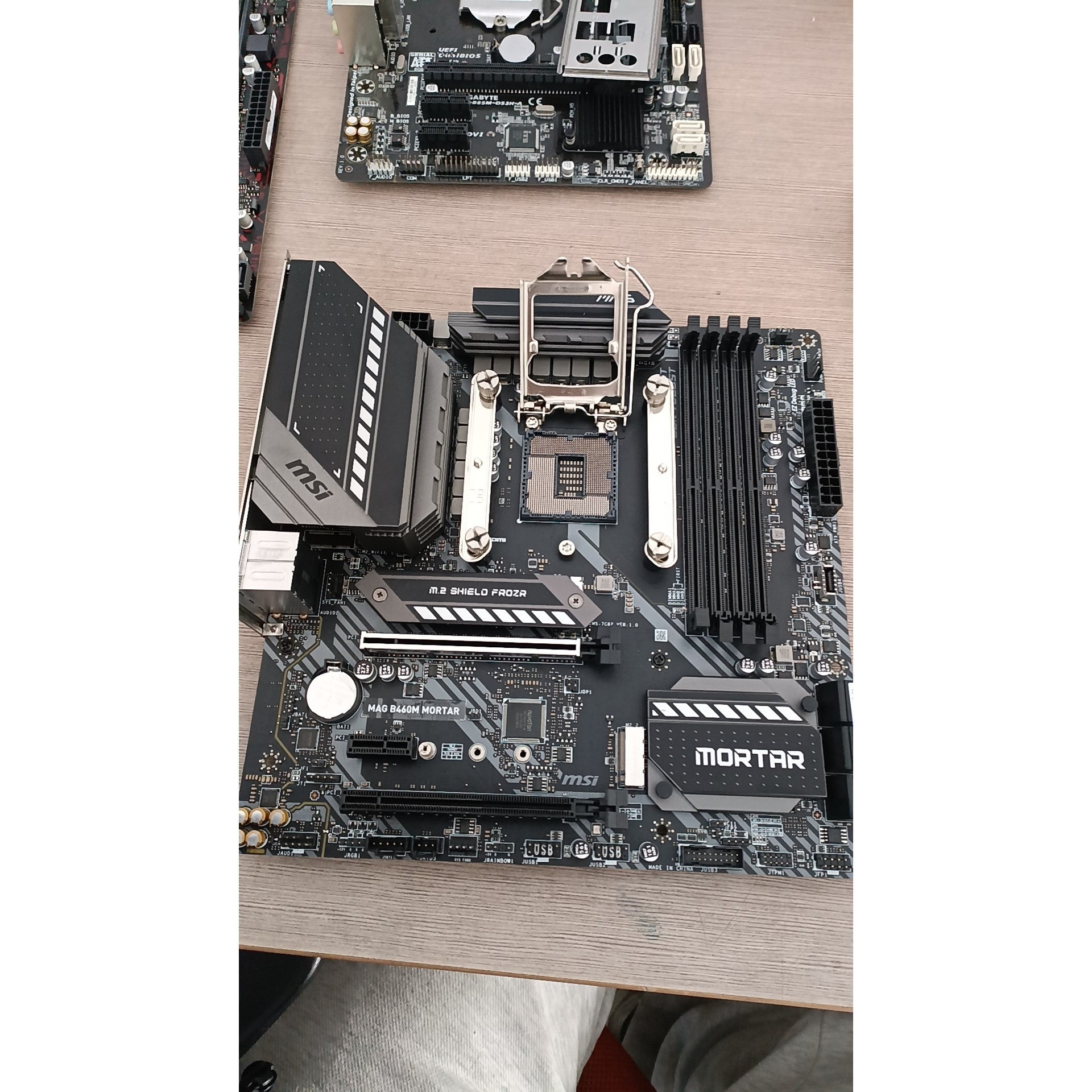 微星B460M 迫击炮主板议价产品