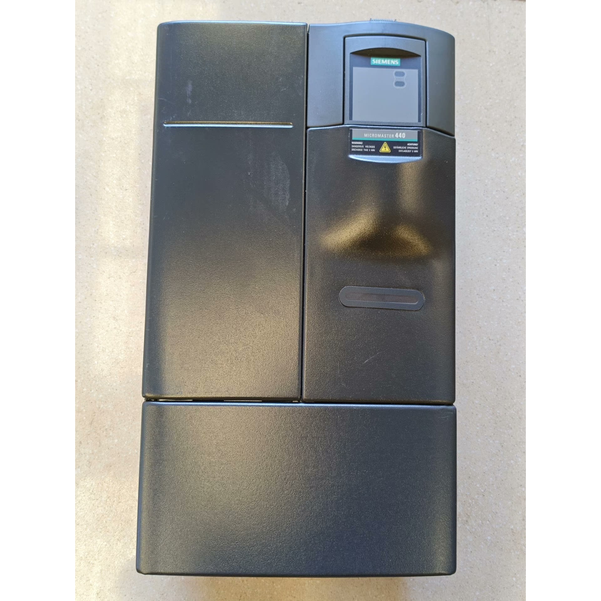变频器 6SE6440-2UD31-8DA0 库存货,议价产品