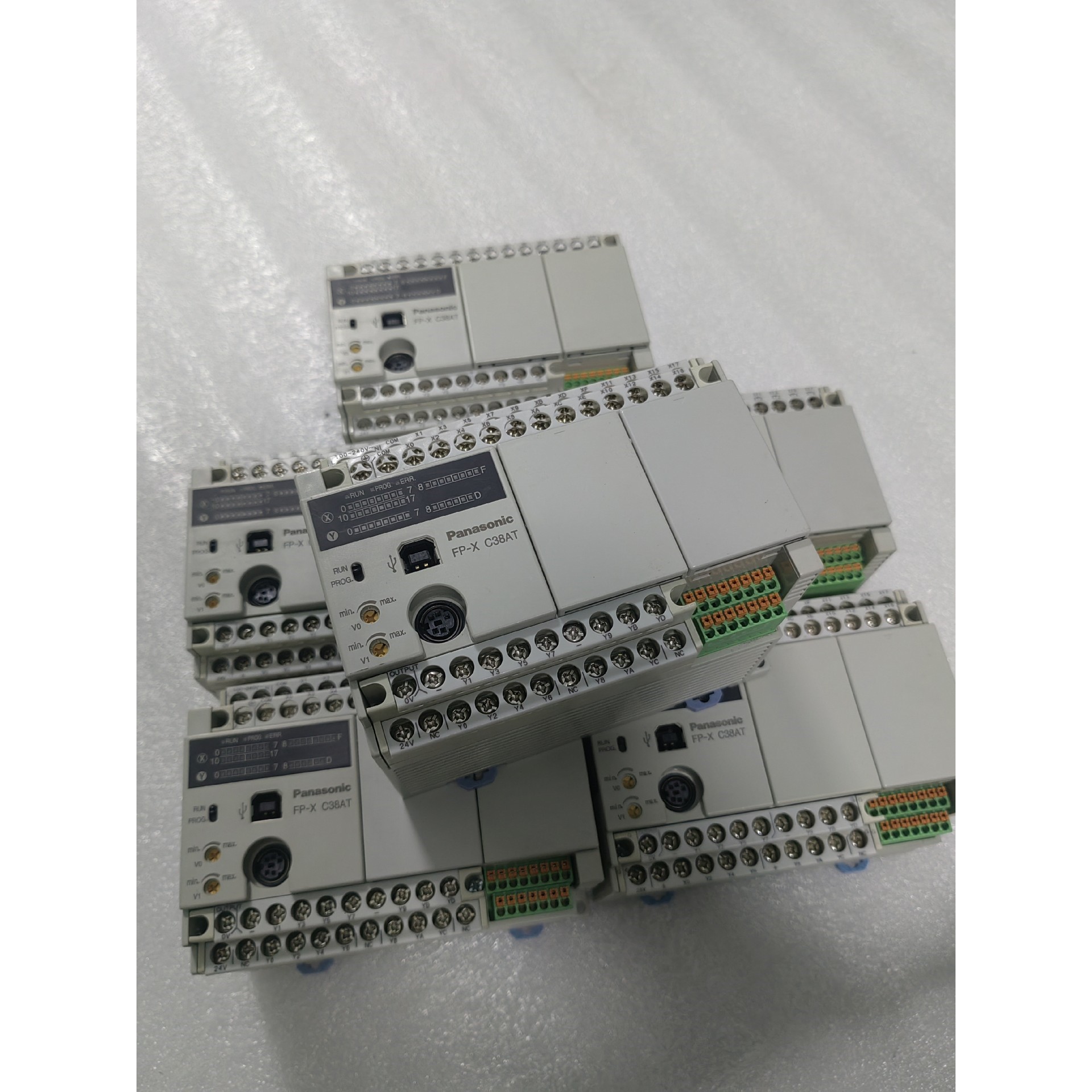 PLC主机,型号FP-X C38AT,.成色不错议价产品