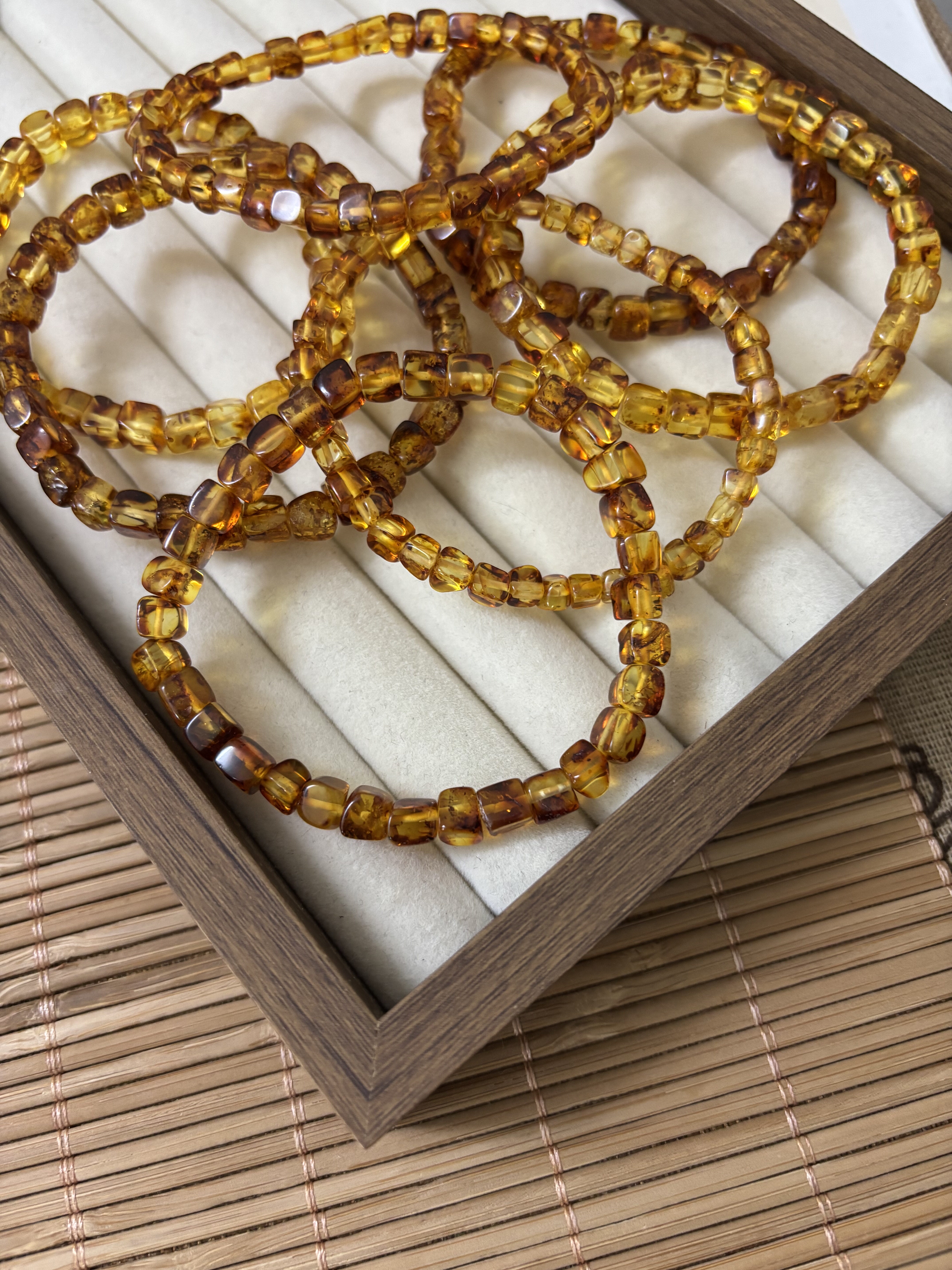 纯天然琥珀蜜蜡花珀方糖卡5手串