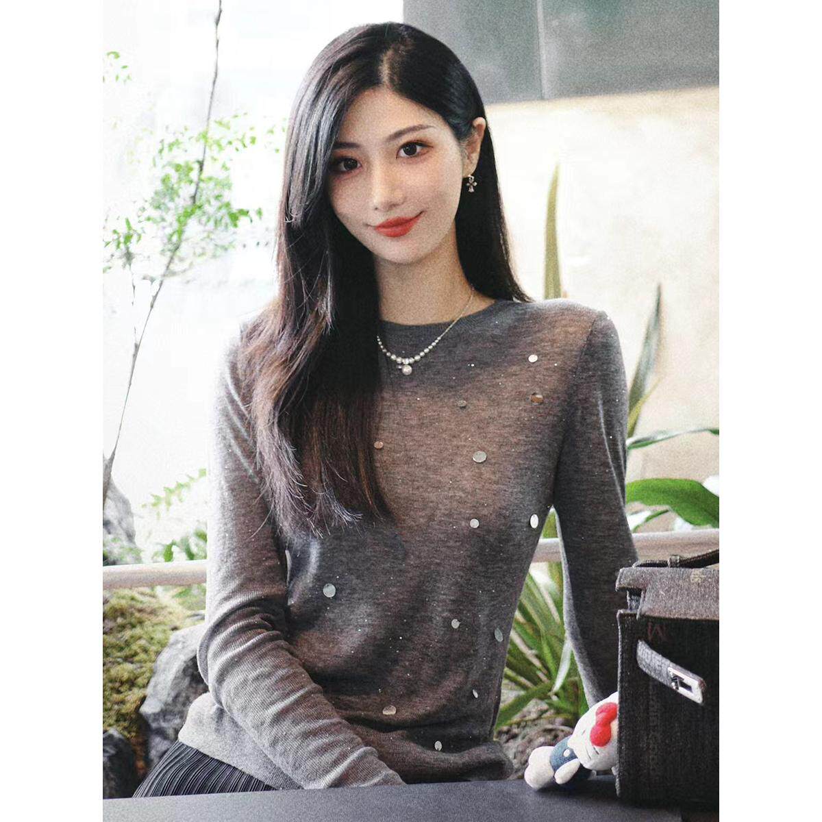 秋冬修身打底单穿亮片圆领衫女装