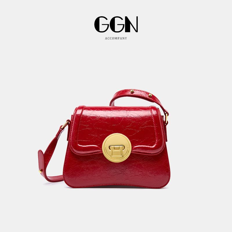 GGN爆裂纹油蜡牛皮小方包