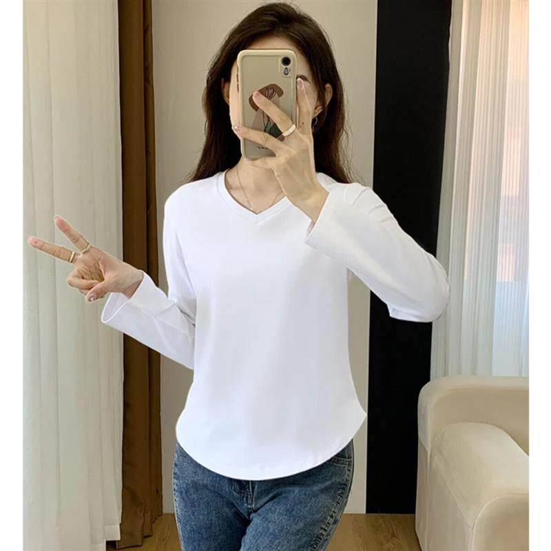 1玥荷精选铺春秋时尚打底衫女爆款休闲风显瘦V领长袖设计感纯色宽