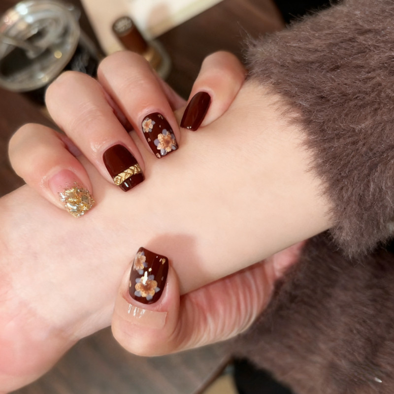 新年美甲车厘子红手工晕染小花假指甲成品新娘孕妇高级显白穿戴甲,彩妆/香水/美妆工具,穿戴甲/甲片,淘宝优惠券,粉丝福利购,淘宝优惠卷