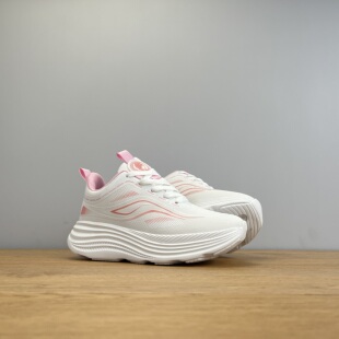 外贸防泼水运动鞋女款秋冬新款超轻减震厚底百搭跑步鞋皮面慢跑鞋