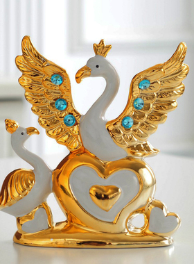 速发天鹅摆婚陶瓷装饰品结件礼物客厅家居电视柜酒柜工艺礼品摆饰