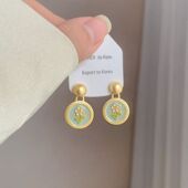 绿色复古耳环港风新款 爆款 轻奢高级耳钉女小众设计感耳坠耳饰