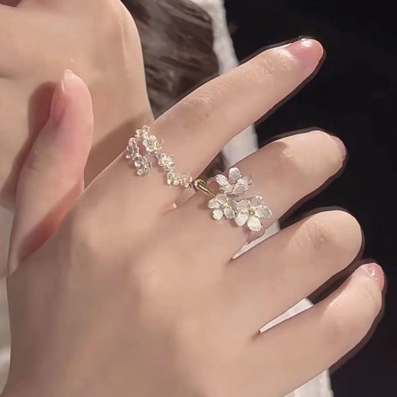 梵林原创设计勿忘我花朵戒指指环美少女气质轻奢闺蜜送礼生日礼物