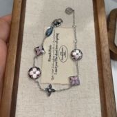 圆形花手链菱形四叶小花手链粉贝精致时尚 2025新款 配饰