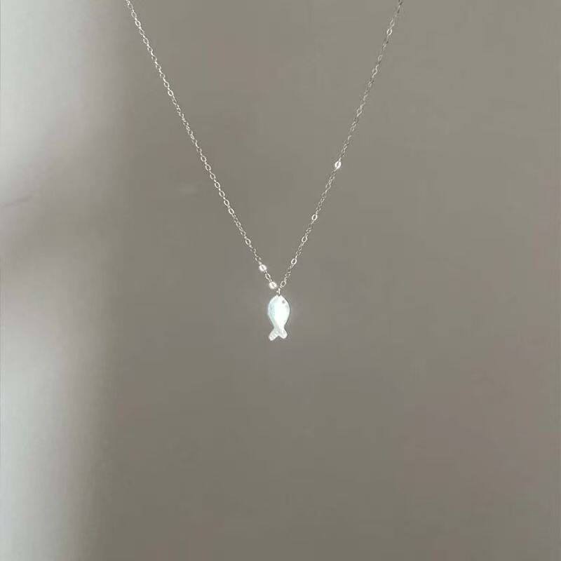 [不易掉色]简约小鱼项链女轻奢小众ins气质高级吊坠百搭锁骨链
