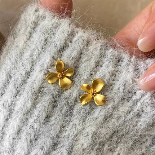 敲迷你~超仙金色桂花耳钉女2025新款小众设计高级感轻奢耳环耳饰