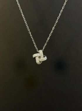 风车幸运花钛钢项链女轻奢小众ins气质高级吊坠锁骨链毛衣链