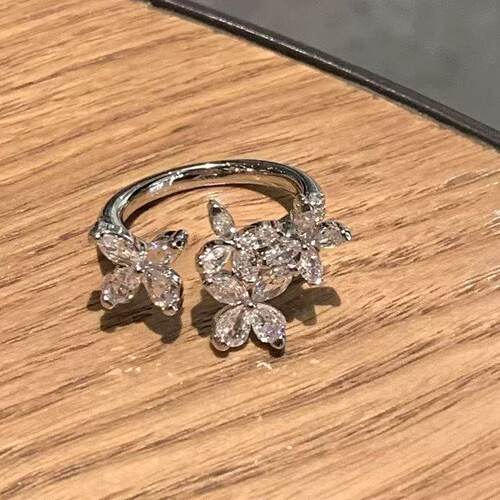 超闪蝴蝶镶钻戒指轻奢精致高级感开口指环时尚仙气冷淡风百搭戒指