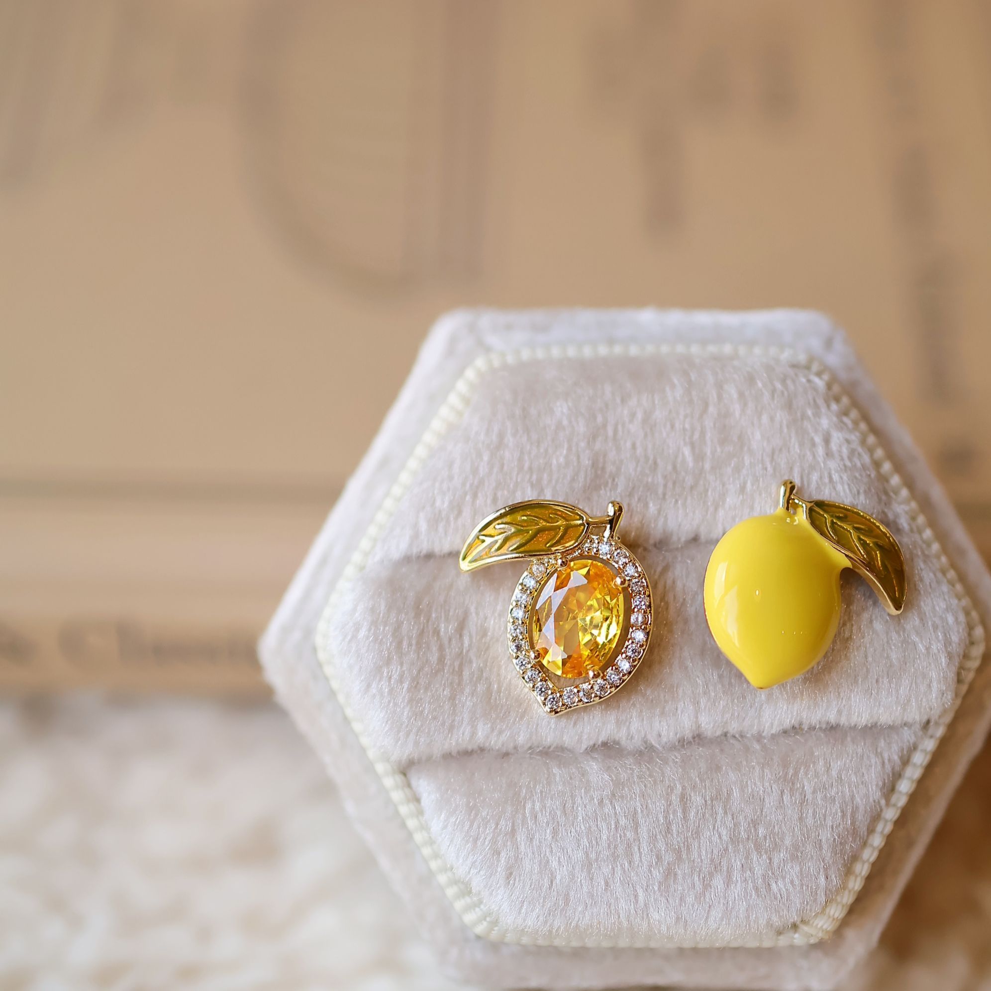 一颗柠檬~清新夏日简约不对称黄柠檬春夏耳环2025新款小众耳环女