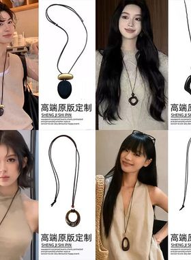 新中式吊坠项链女2025新款轻奢小众设计高级感长款皮绳秋冬毛衣链