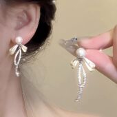 珍珠蝴蝶结流苏耳环女2025新款 锆石耳钉轻奢高级感小众设计感 爆款