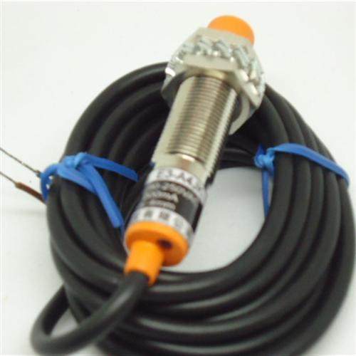 M12非麦入式接近开关E3-D4NK E3-D4PK NPN/PNP常开5米线