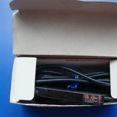 日本欧姆龙 接近传感器E2C-ED02  正品带包装 优惠出售