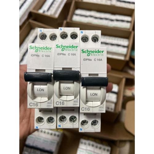 议价二手拆机施耐德1P双进双出IDPNa系列议价