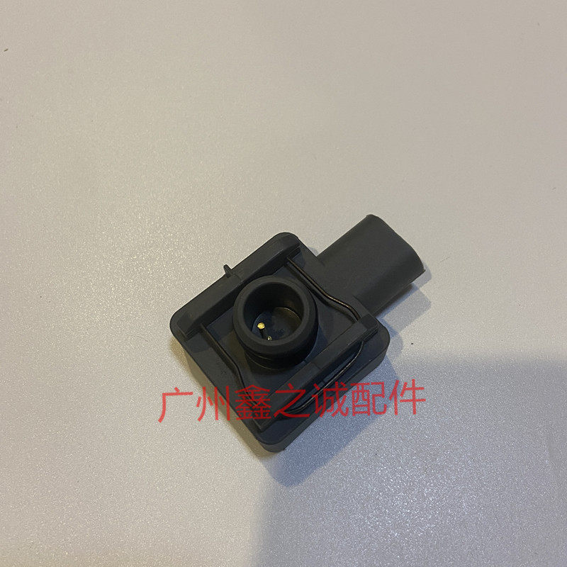 别克老君威新世纪皇朝2.5/3.0水箱液位传感器 GL8原厂水温感应器
