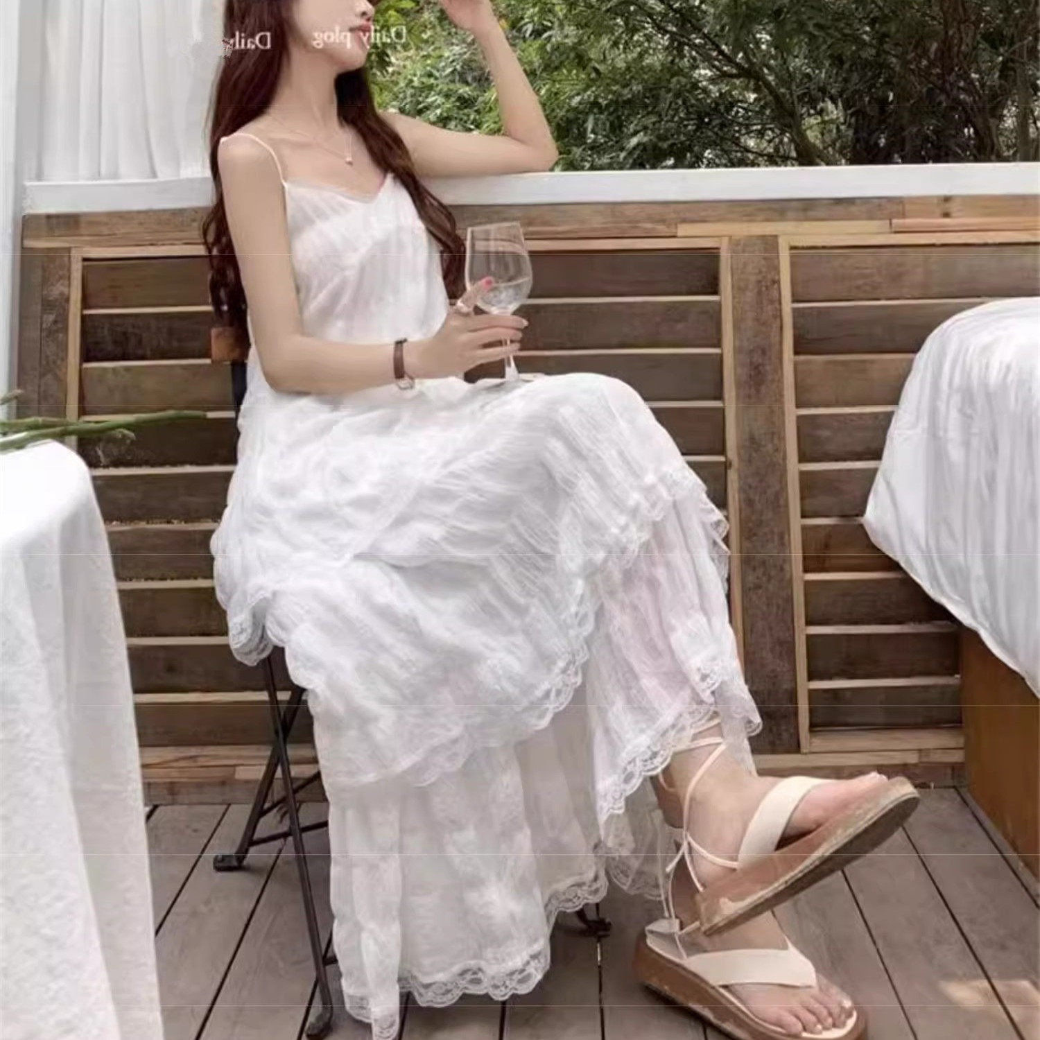 法式初恋白色蕾丝吊带裙连衣裙2