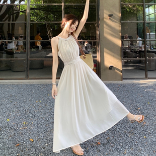 高级感黑色时尚长裙女夏季温柔通勤收腰显瘦A字裙无袖挂脖连衣裙