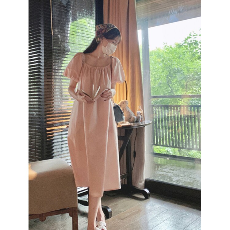 粉色甜美露背泡泡袖连衣裙女中长