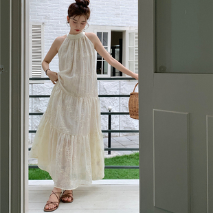 法式挂脖连衣裙女装春夏气质高级感蝴蝶结白色仙女裙海边度假长裙