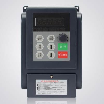 两相220V变频器1.5kw0.75kw0.4KW单进单出单相电机变频器调速器