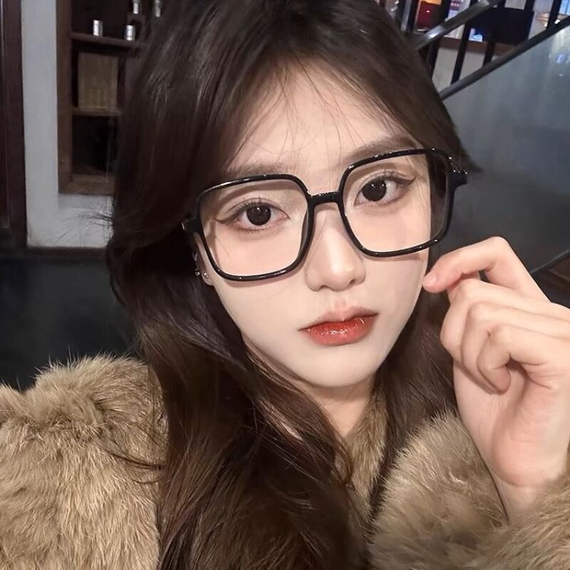 黑框眼镜女上班通勤素颜神器网红款韩版INS风方圆脸百搭显瘦眼镜