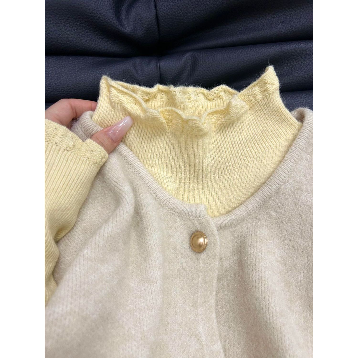 蕾丝拼接内搭半高领毛衣上衣