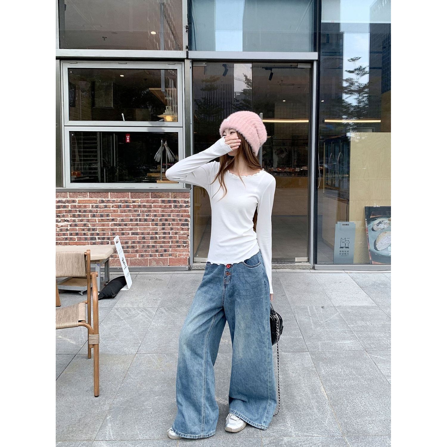 时尚简约白色修身正肩长袖t恤女秋冬新款韩系减龄木耳边圆领上衣