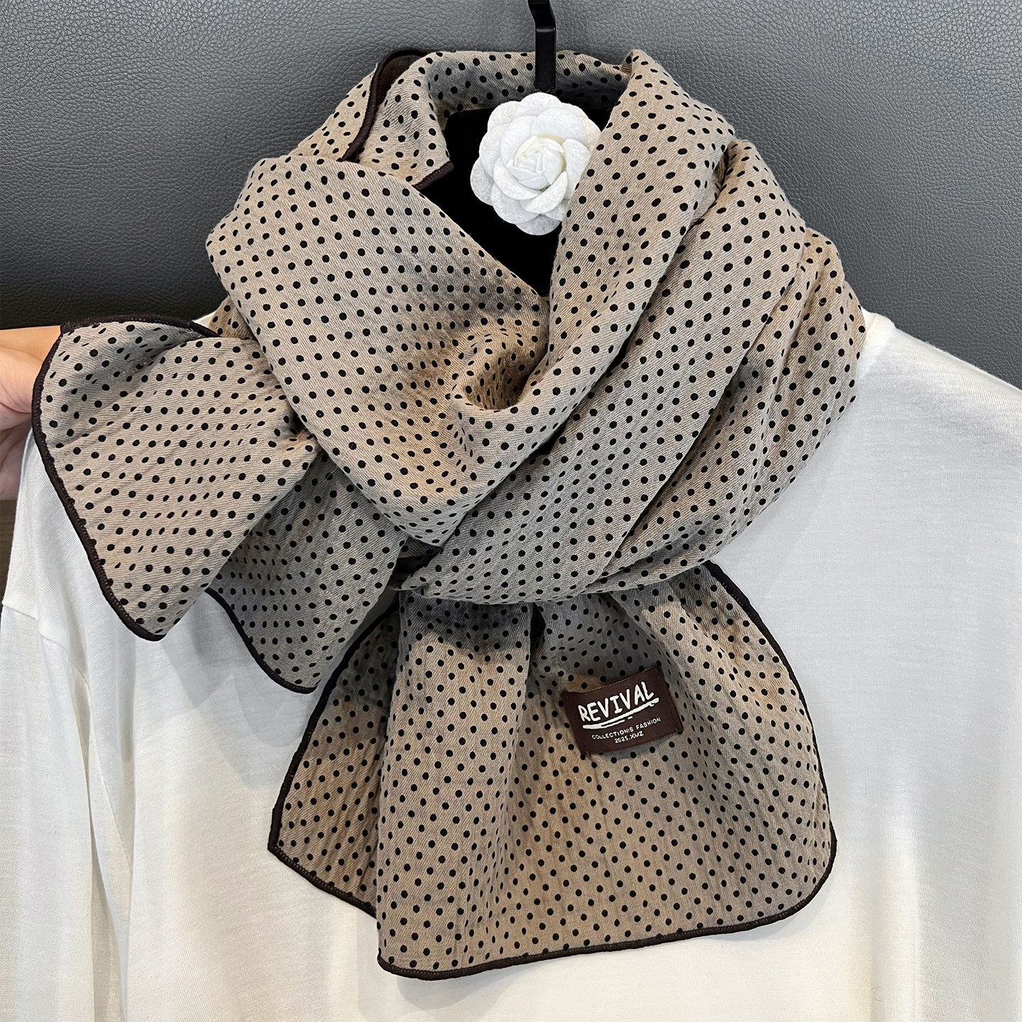 复古文艺波点印花纯棉长款丝巾双面围巾女秋冬季新款披肩保暖围脖