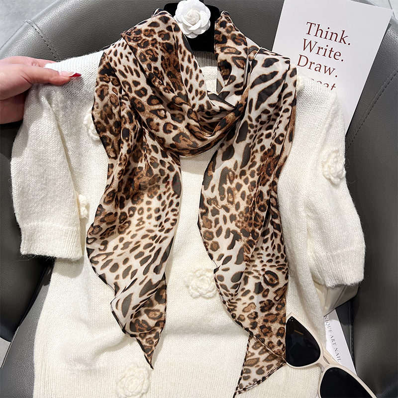 欧美时尚辣妹风豹纹雪纺长条丝巾女春秋季装饰领巾百搭薄围巾飘带