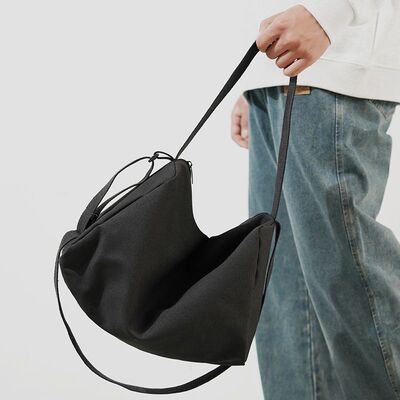 单肩包男款设计感小众高级轻奢