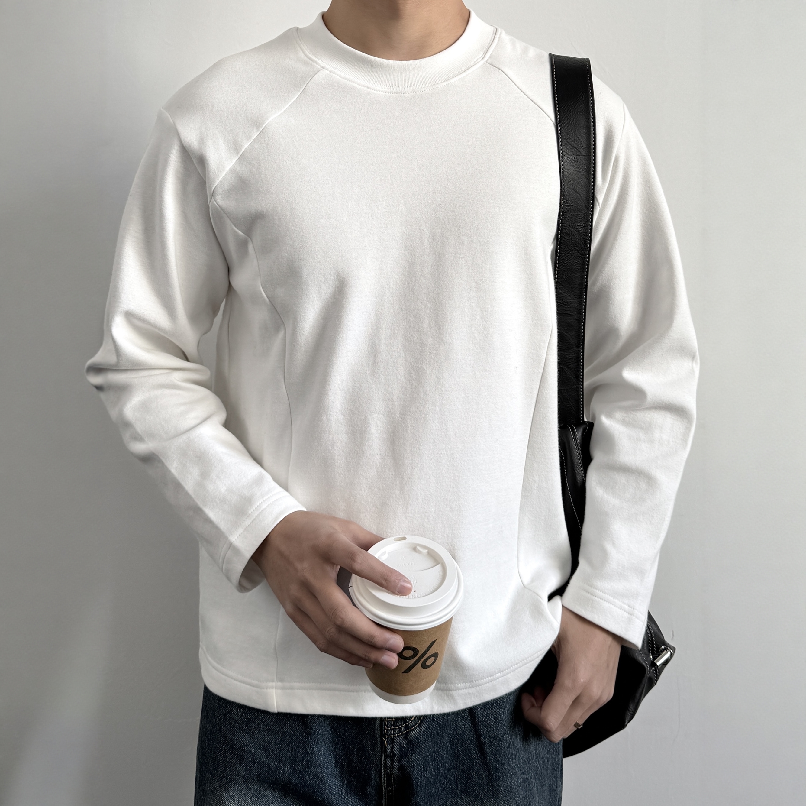 ONUN基础纯色圆领长袖T恤