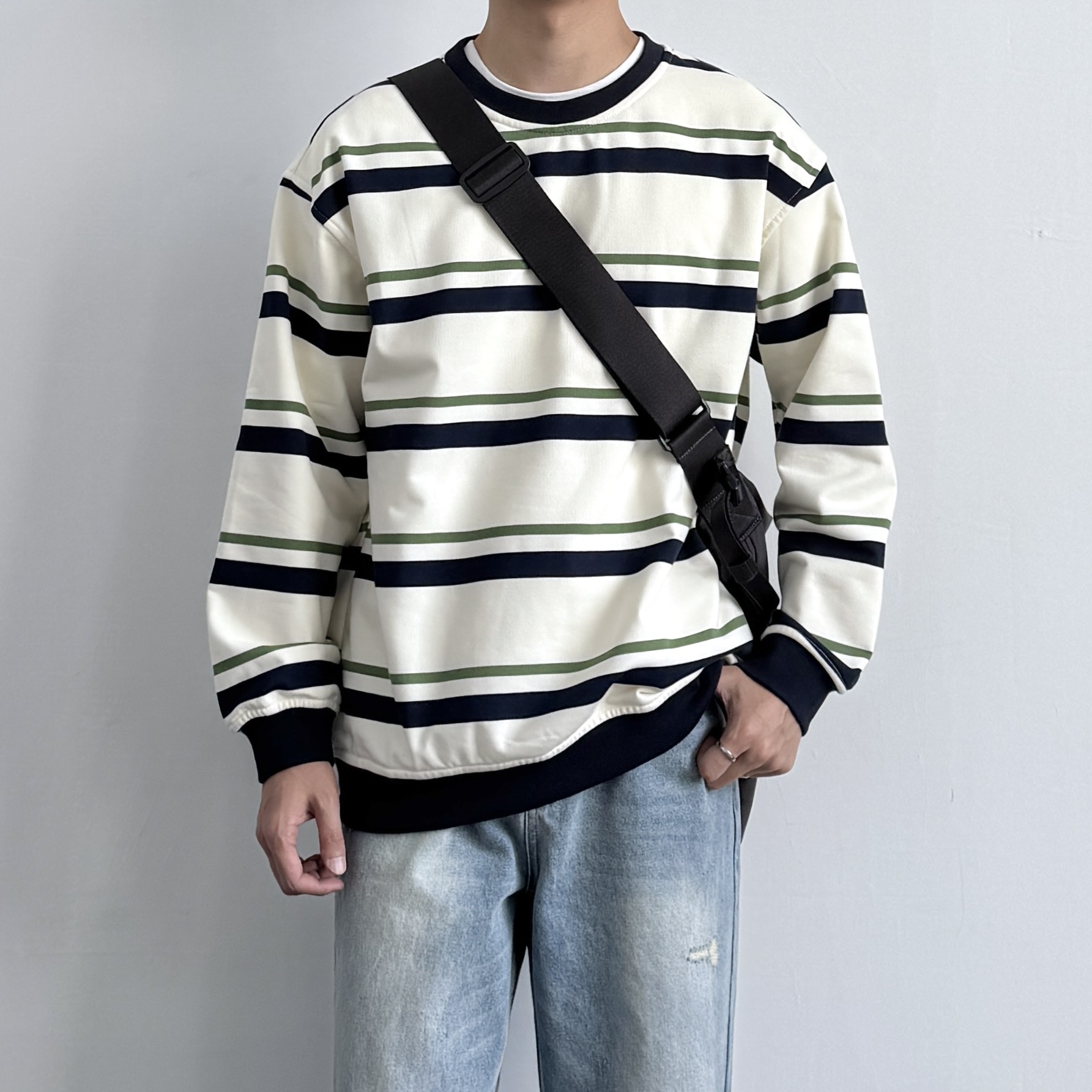 ONUN美式复古条纹圆领毛圈底卫衣