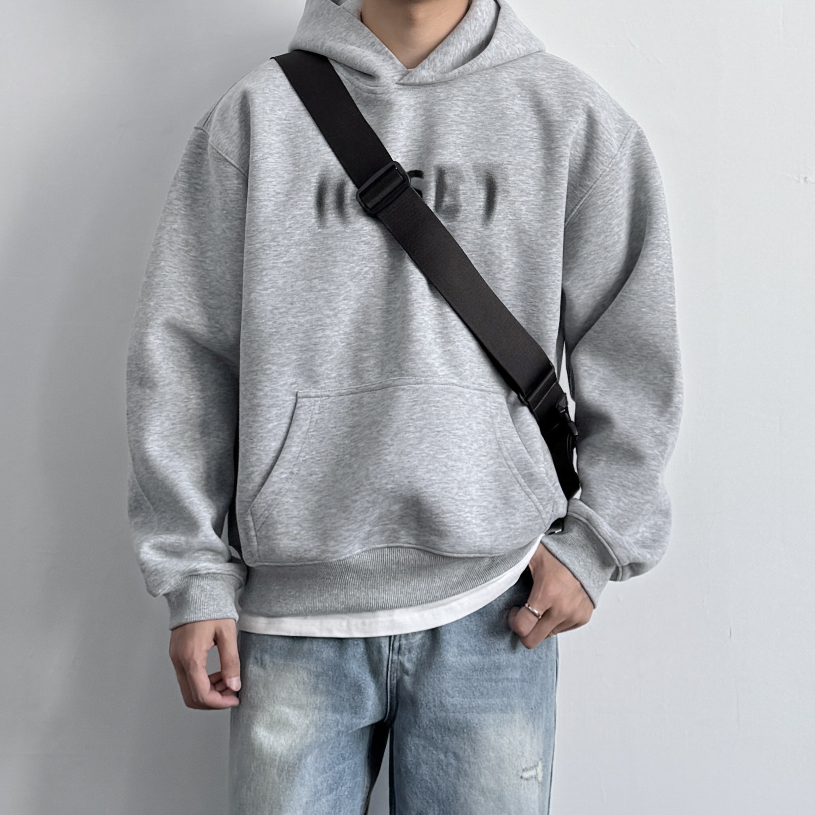 ONUN美式复古印花连帽卫衣